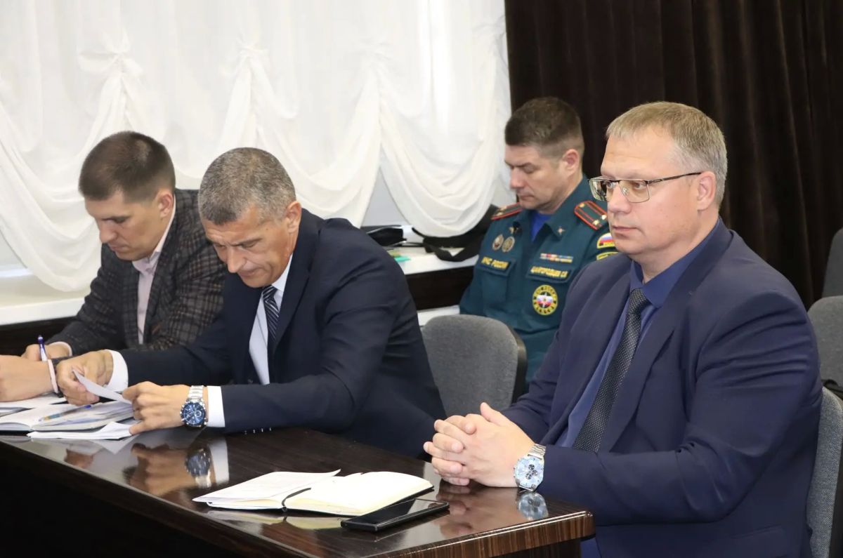 Сегодня, 1 октября 2026 года, под председательством прокурора Еврейской автономной области Дмитрия Седых состоялось межведомственное совещание, на котором обсуждены вопросы состояния законности при подготовке региона к... Сегодня, 1 октября 2026 года, под председательством прокурора Еврейской автономной области Дмитрия Седых состоялось межведомственное совещание, на котором обсуждены вопросы состояния законности при подготовке региона к...