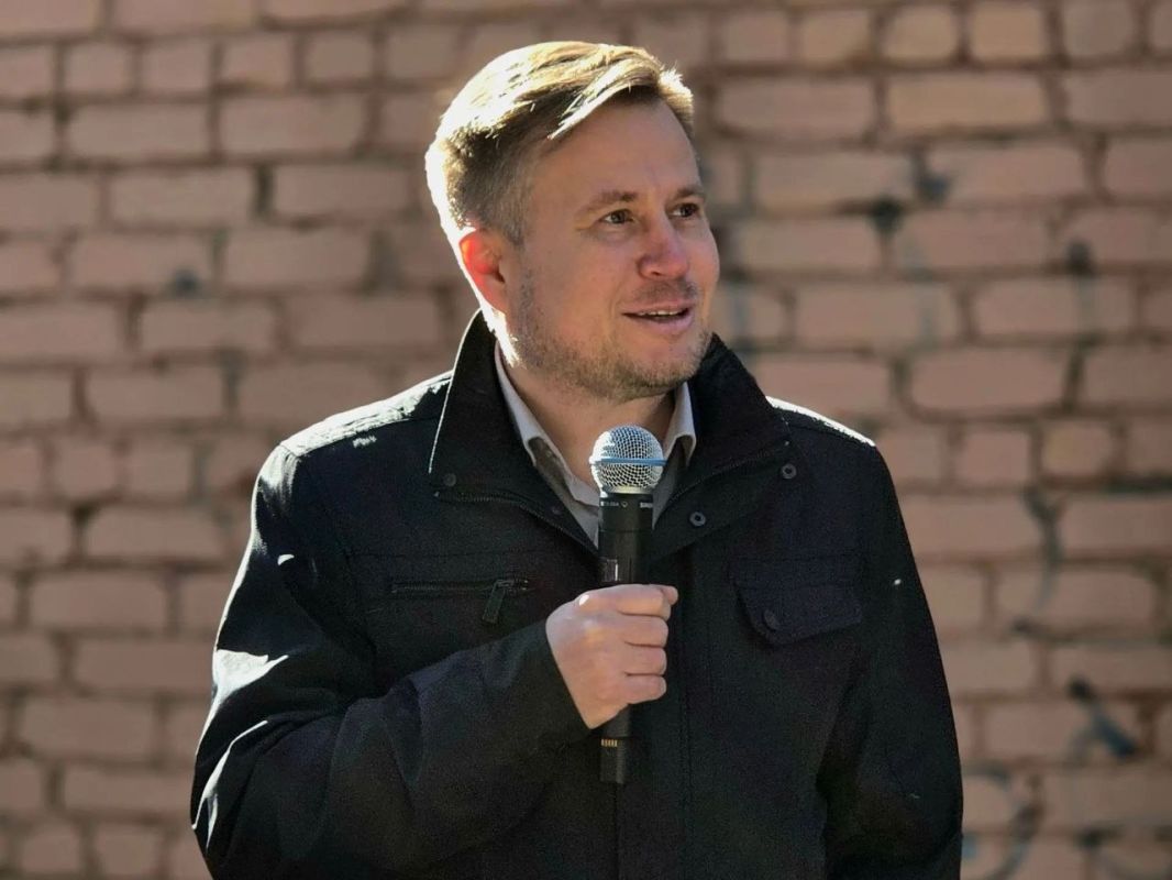 В Биробиджане открыли «Избирательный мурал» В Биробиджане открыли «Избирательный мурал»