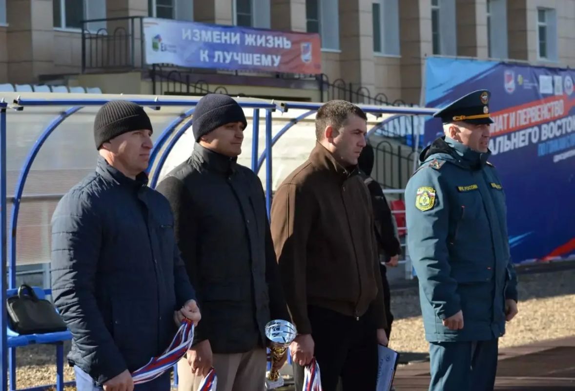 В Биробиджане определили победителей турнира по мини-футболу среди силовых ведомств региона В Биробиджане определили победителей турнира по мини-футболу среди силовых ведомств региона