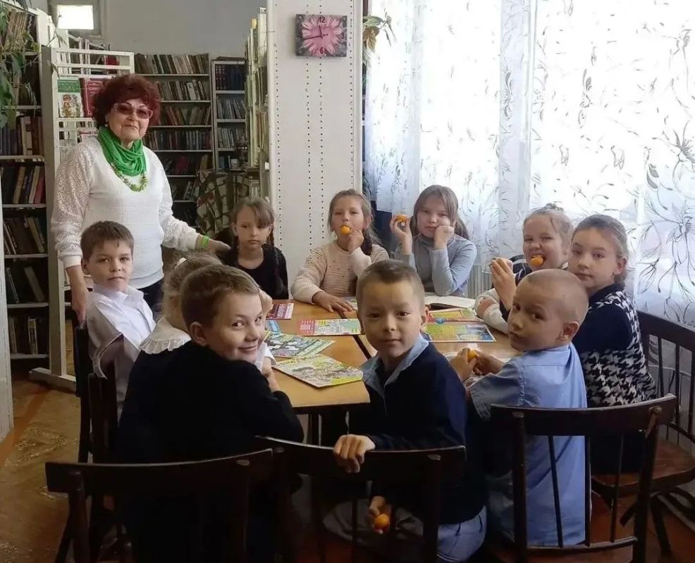 День школьных библиотек. Этот ежегодный международный праздник отмечается в каждый четвёртый понедельник октября День школьных библиотек. Этот ежегодный международный праздник отмечается в каждый четвёртый понедельник октября