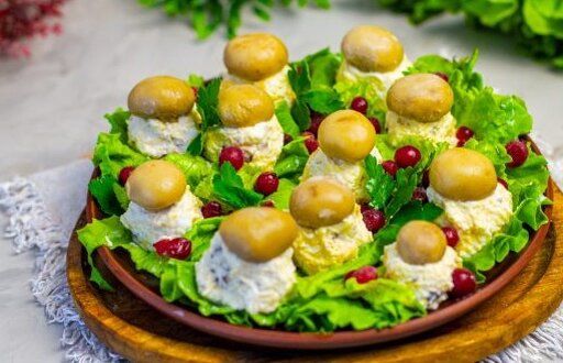 Грибная поляна: как удивить гостей вкусной закуской