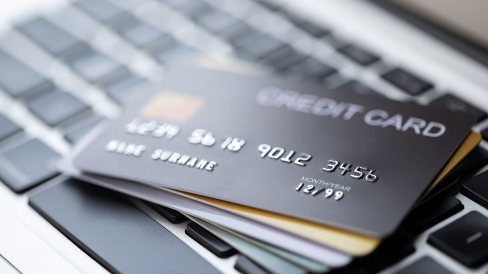 Карта рассрочки против кредитки: разбираемся в отличиях