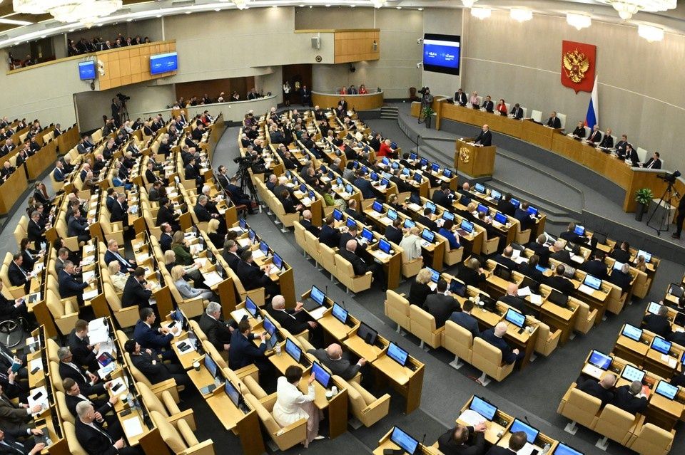 Запрос ФСБ может отключить связь в России: что за законопроект