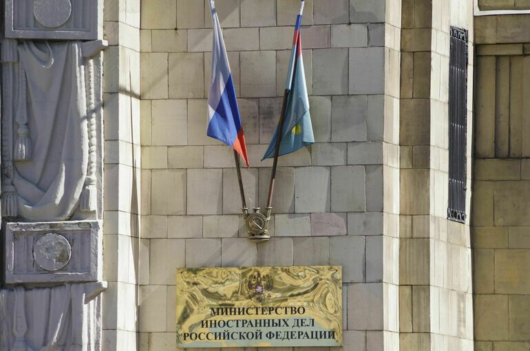 Западные меры неприемлемы: Россия предостерегает от рисков для суверенных активов